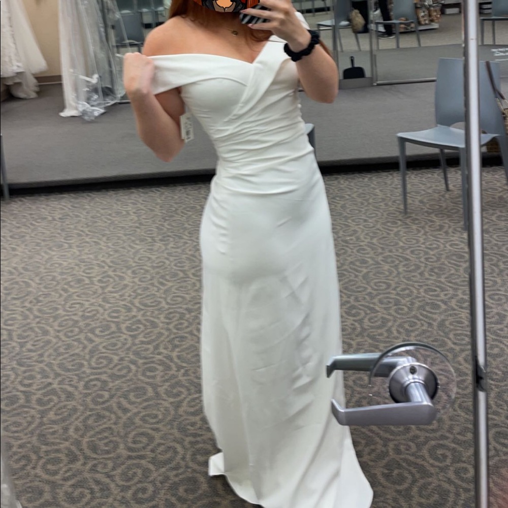 brand new wedding/prom gown
